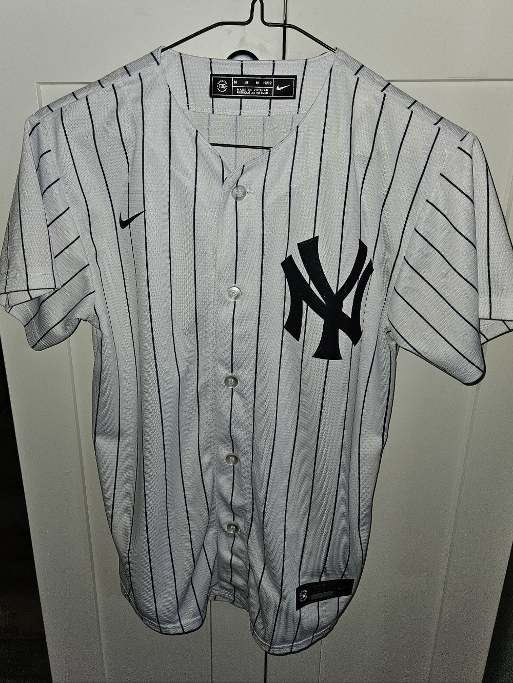 Nike NY Yankees Home Replica Jersey, Medium 10/12 Youth, authentic